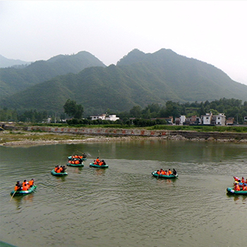 公司组织夏季旅游团队活动